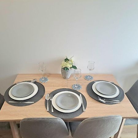 Mountain Breeze Luxury Apartment Ac & Parcare Privata Брашов Экстерьер фото